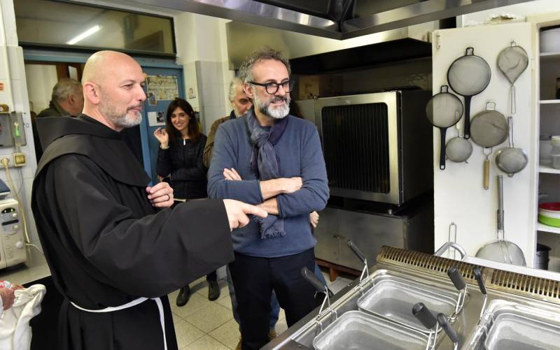 Massimo Bottura visits ne Food for Soul location in Bologna, Italy. Photo courtesy of foodforsoul.it .